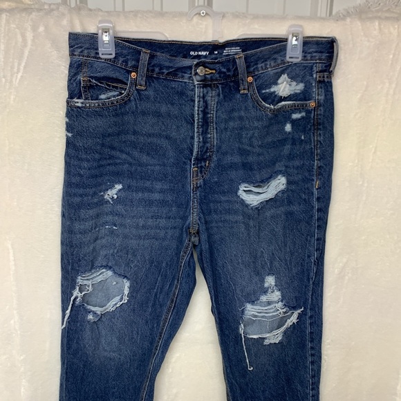 Old Navy Extra High-Rise Sky-High Straight Distressed Jeans - Picture 3 of 14
